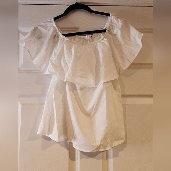 NWT Sherosa white lightweight off the shoulder blouse M - Picture 1 of 5